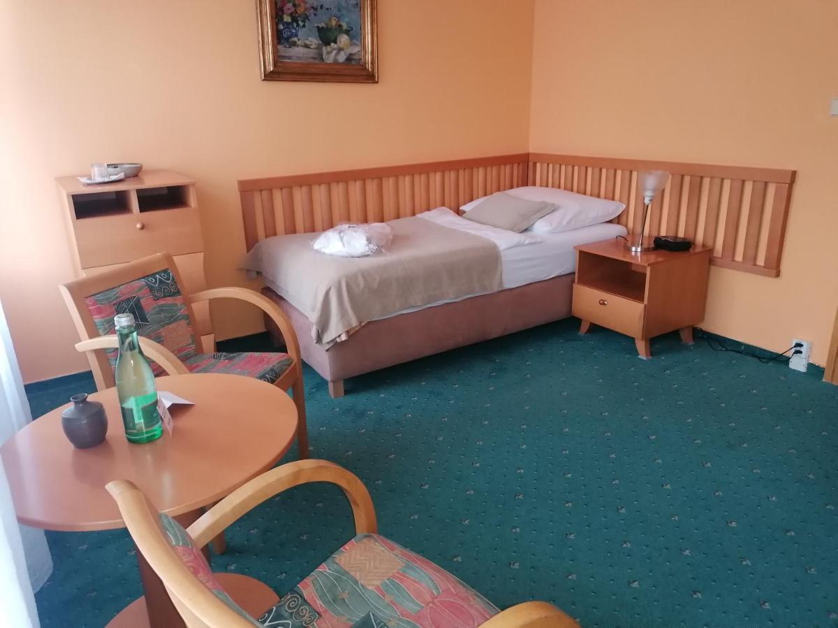 Monti Spa Frantiskovy Lazne Exterior foto